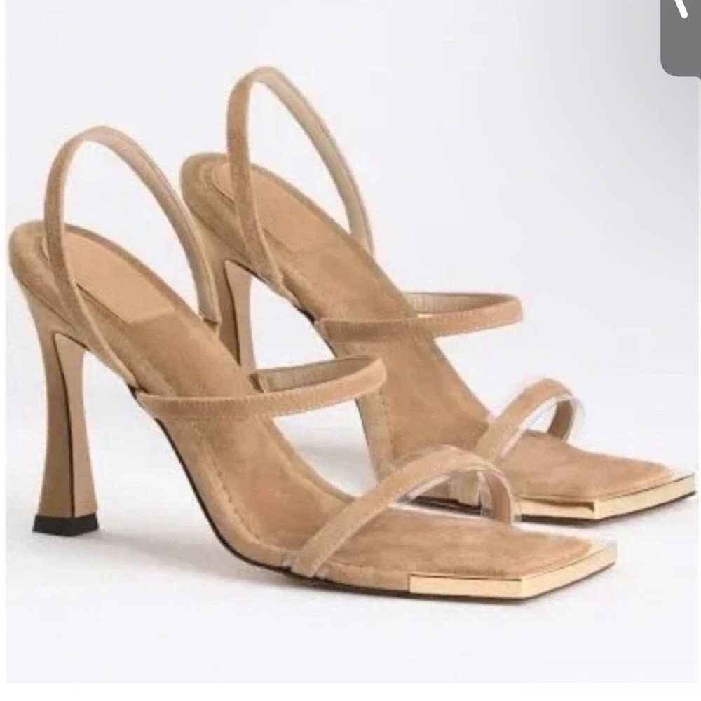 GOOD AMERICAN Tan Suede Strappy Heel Square Toe Beige Gold The Standout Size 7